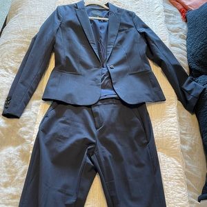 Banana Republic - 2 pant suits plus 1 blazer
